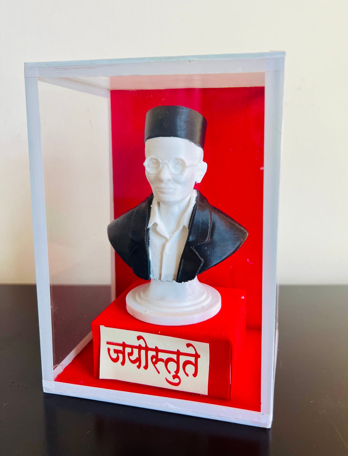 Veer Savarkar Glass-Encased 3D Printed Statue