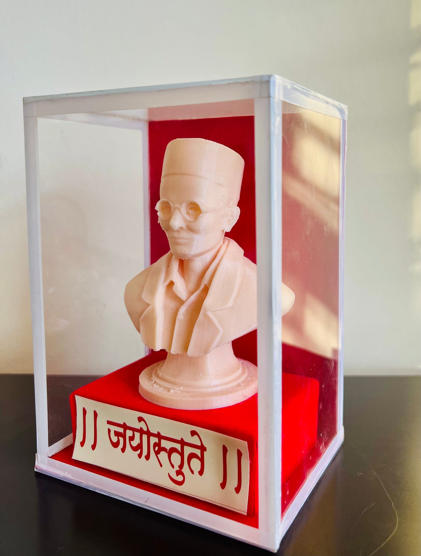 Veer Savarkar Glass-Encased 3D Printed Statue